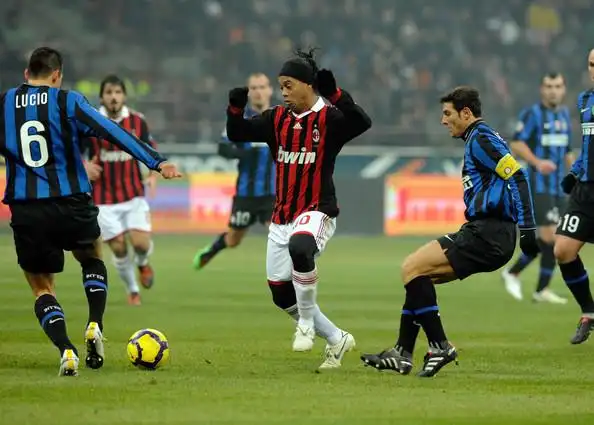 在詹姆斯职 在詹姆斯职