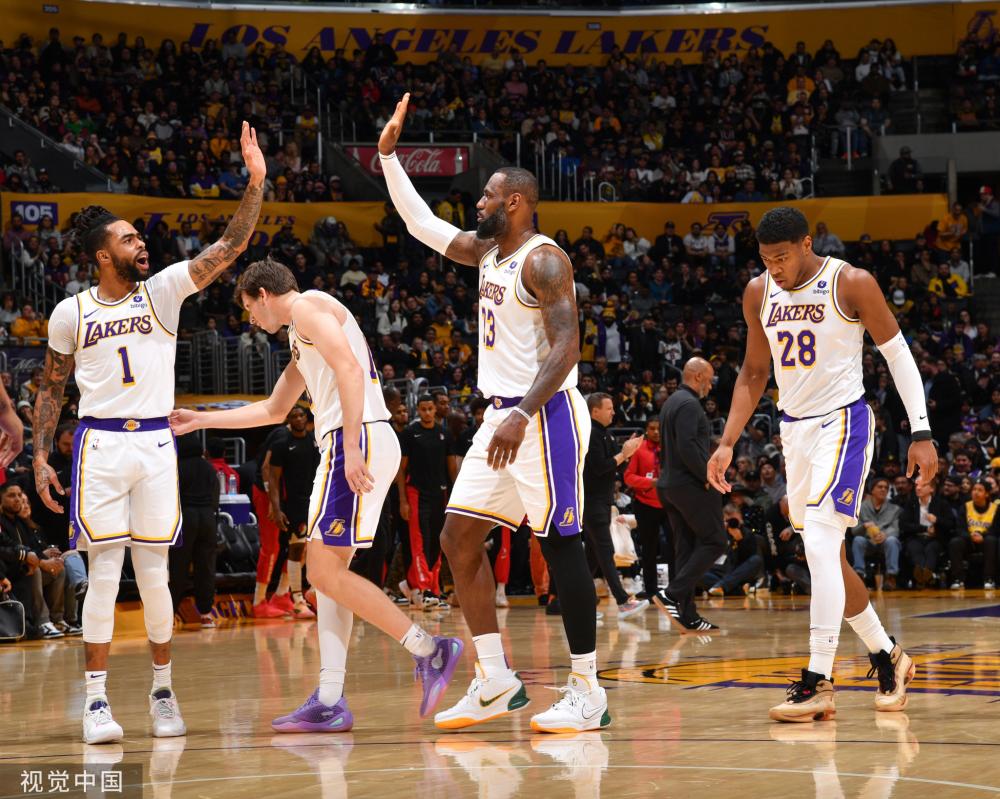 她每天会在 她每天会在